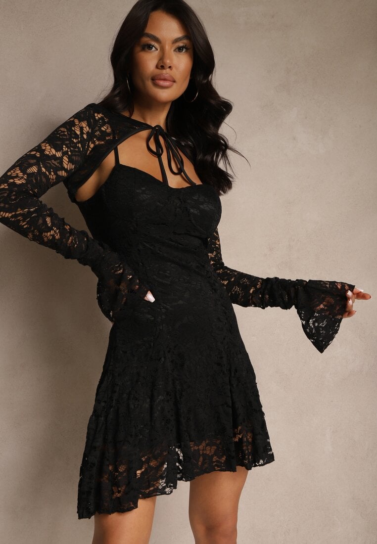 Czarna Koktajlowa Koronkowa Sukienka o Rozkloszowanym Kroju Nelfedi