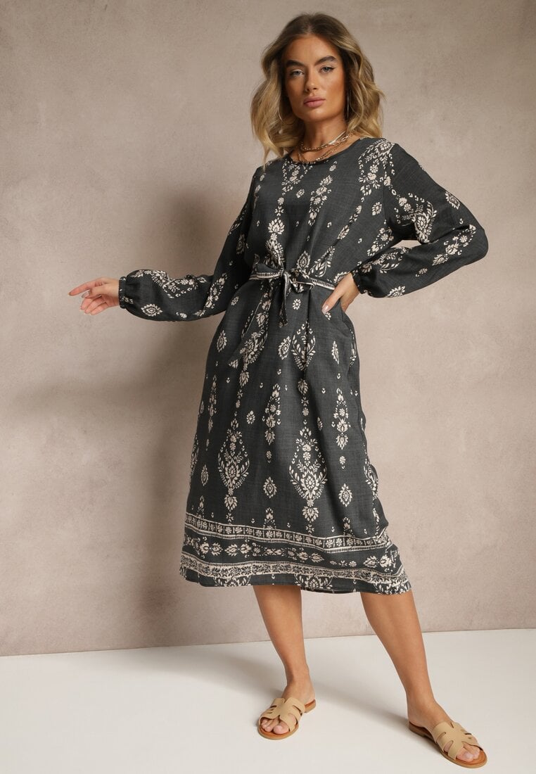 Ciemnoszara Pudełkowa Sukienka Boho w Etniczne Wzory z Paskiem Lisalenea