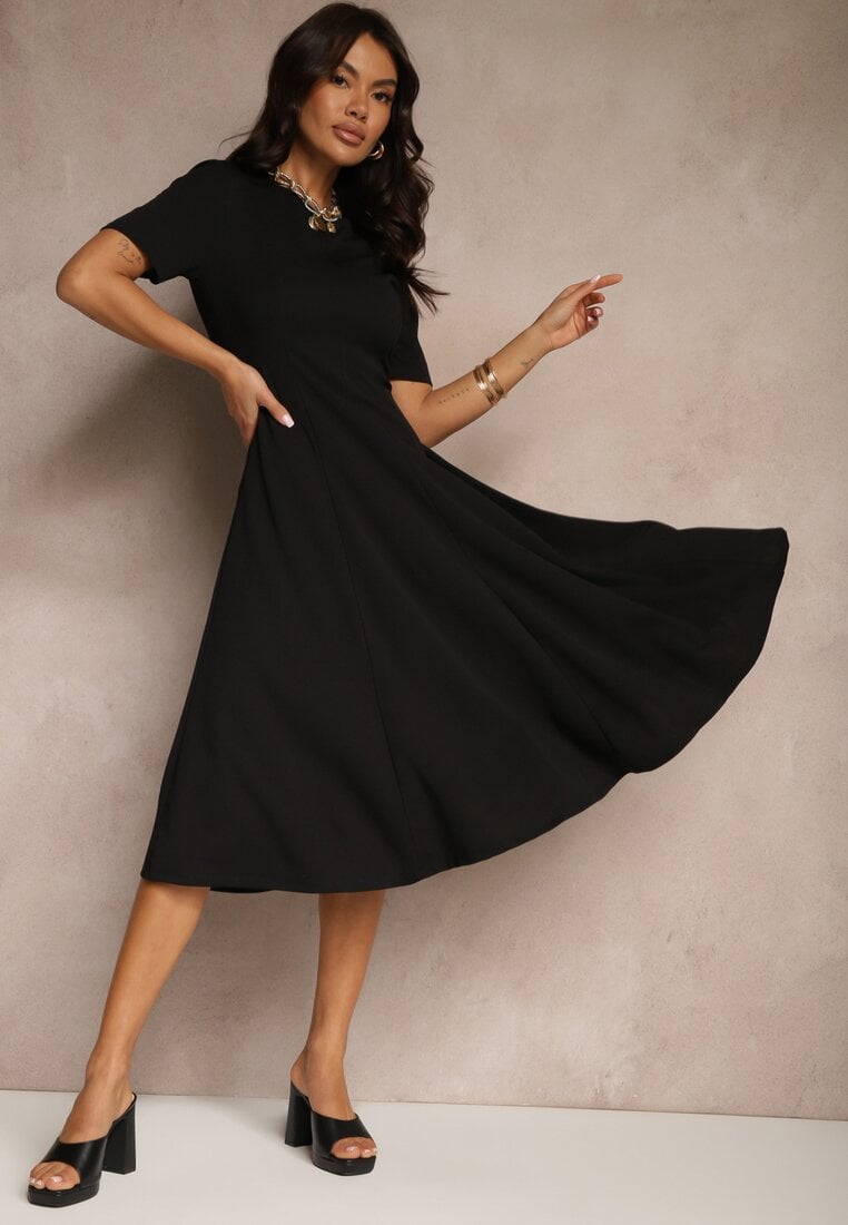 Czarna Sukienka Rozkloszowana o Taliowanym Fasonie Telaswena