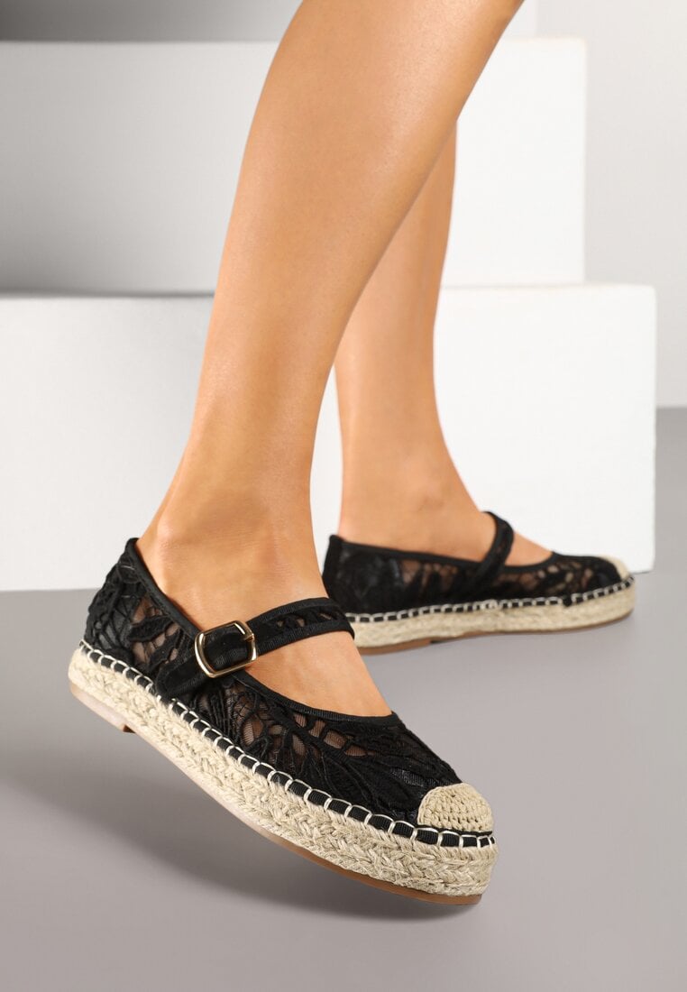 Czarne Espadryle na Plecionej Podeszwie z Paskiem i Koronkową Cholewką Tatonia