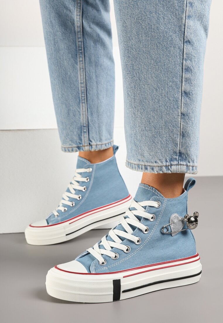 Niebieskie Trampki za Kostkę Ozdobione Aplikacją 3D Vizana