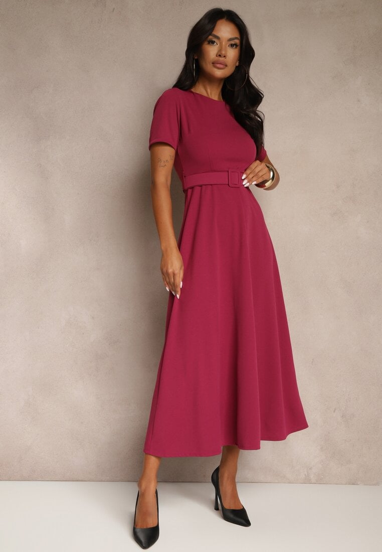 Ciemnoróżowa Sukienka o Rozkloszowanym Kroju z Ozdobnym Paskiem Desiliena