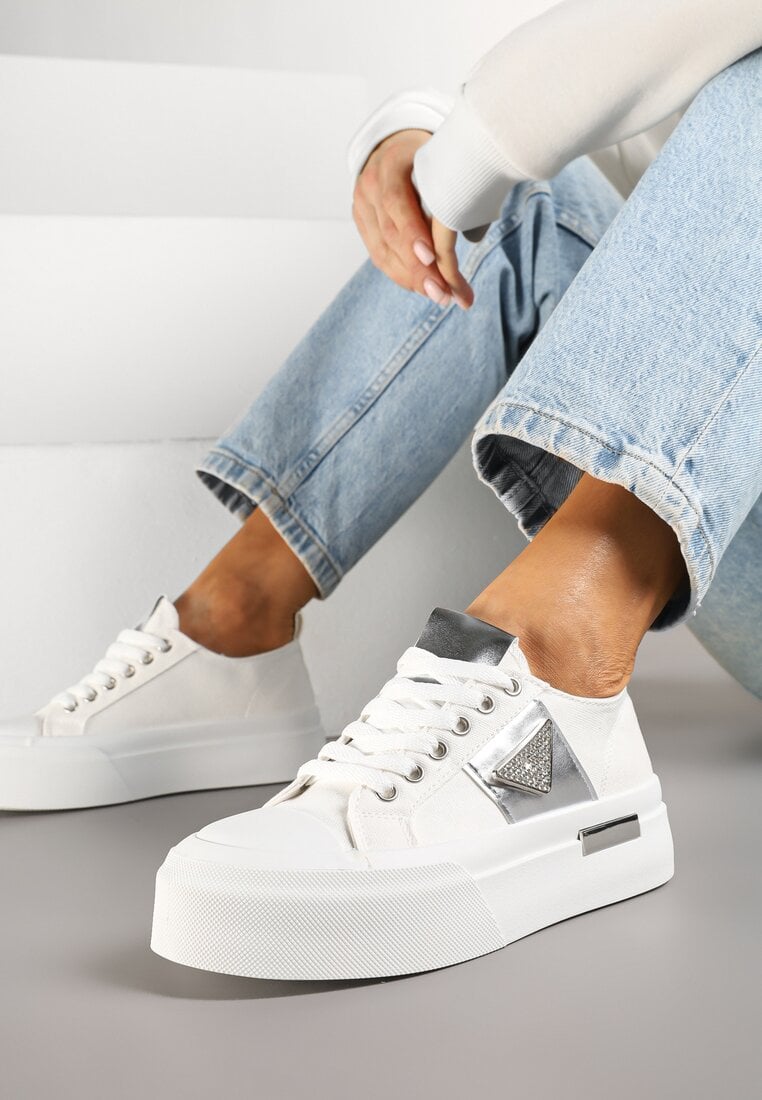 Białe Trampki na Grubej Podeszwie z Cyrkoniową Naszywką Penirea