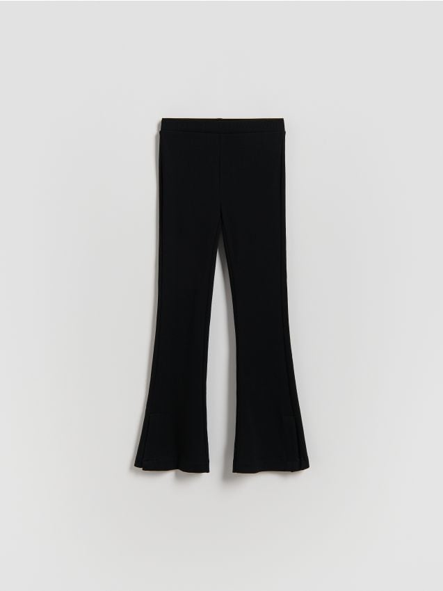 Reserved - Prążkowane legginsy flared - czarny