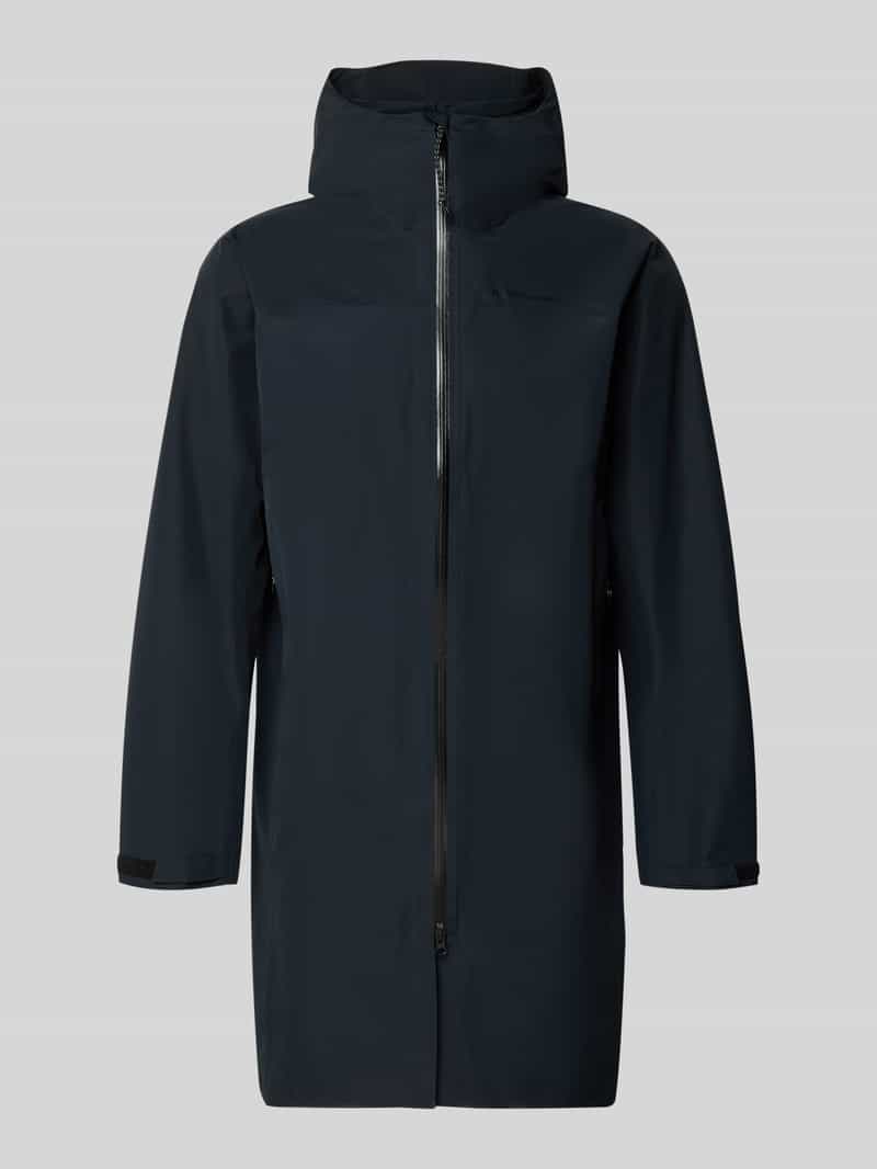 Płaszcz o kroju regular fit z detalem z logo model ‘Treeline’