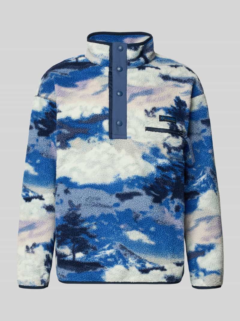 Sweter o kroju regular fit z naszywką z logo