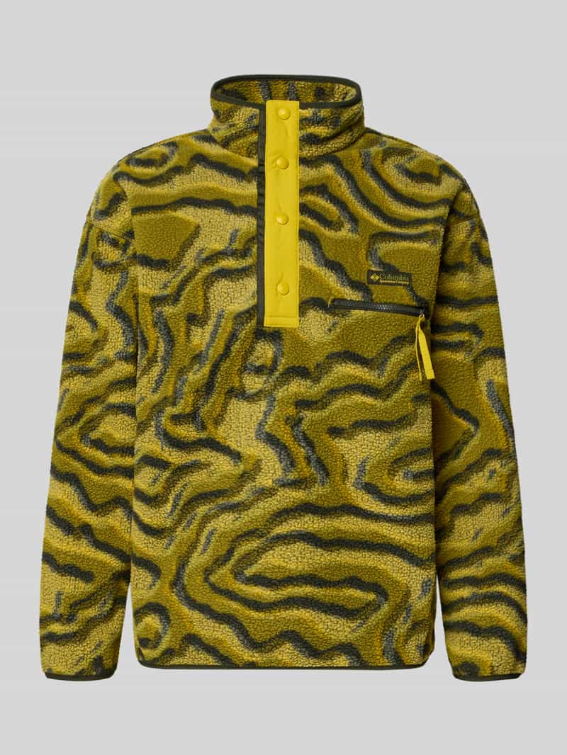 Sweter o kroju regular fit z naszywką z logo