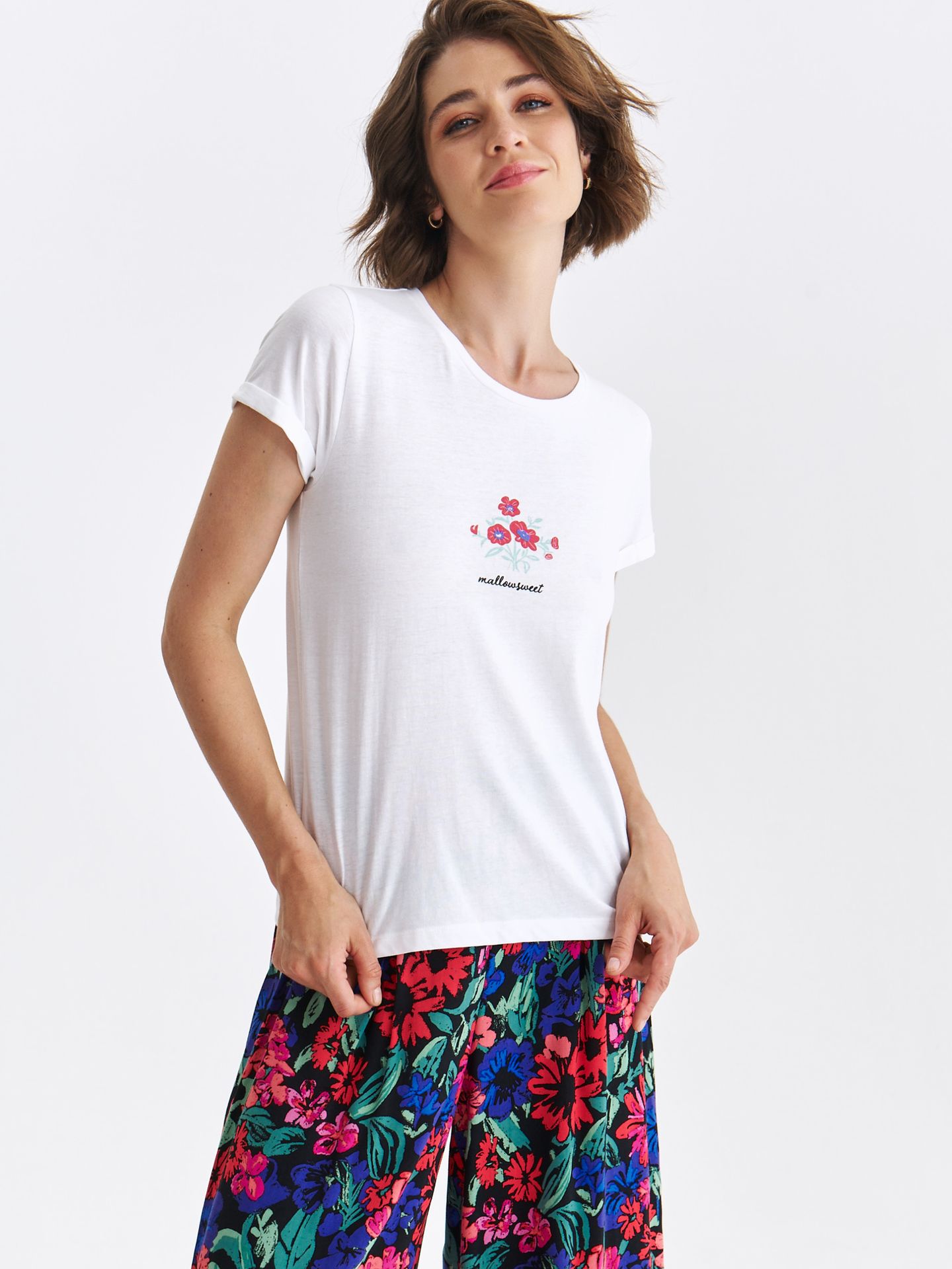 T-shirt damski biały - SPO6285BI t-shirt krótki rękaw - TOP SECRET - Odzieżowy sklep internetowy TOP SECRET