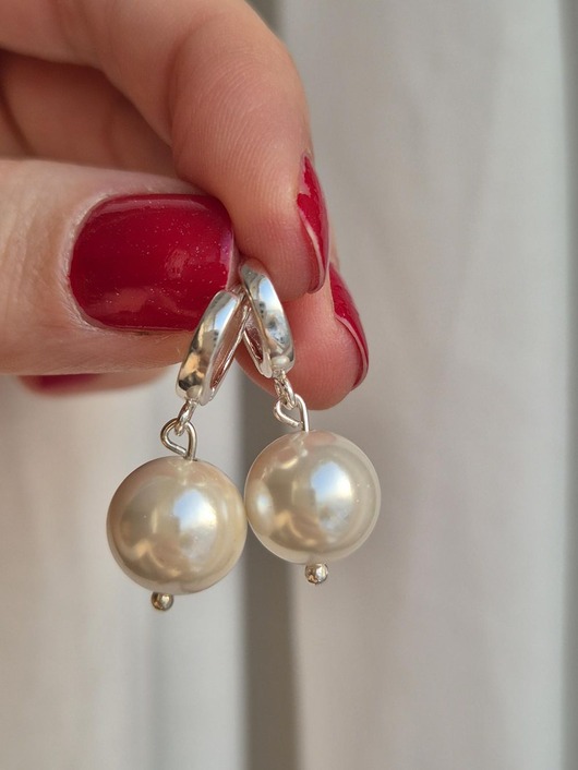 Srebrne kolczyki z perłami seashell, bigle angielskie