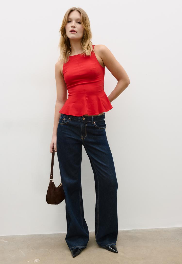 Stradivarius Top z baskinką bez rękawów Czerwony XS