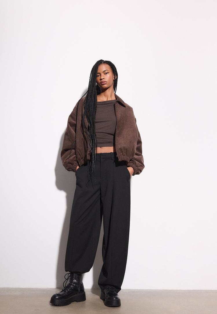 Stradivarius Spodnie baggy z zakładką Czarny 42