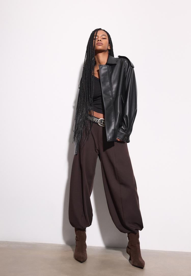 Stradivarius Spodnie baggy z zakładką Brązowy 40