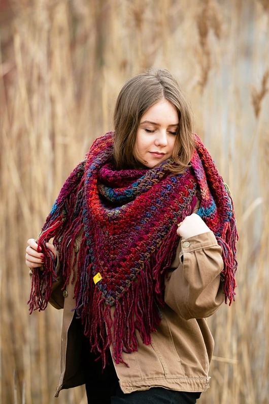 Chusta z frędzlami MAXCOLOR melange red