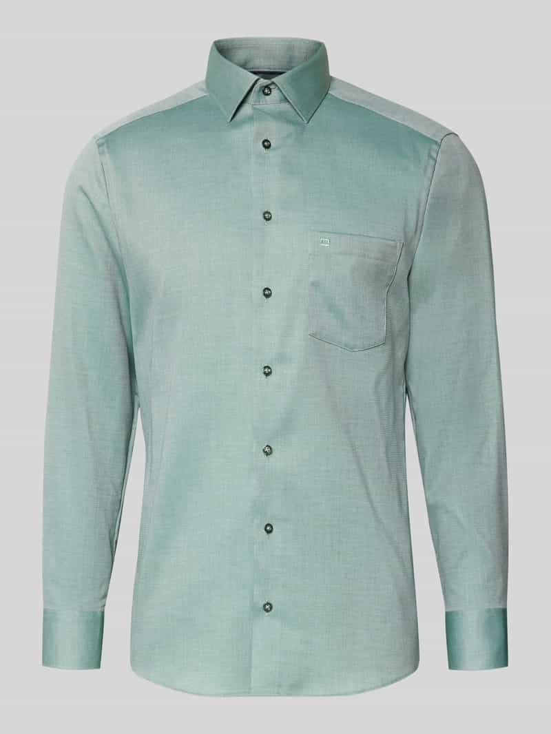 Koszula biznesowa o kroju regular fit z bawełny z kołnierzykiem typu kent