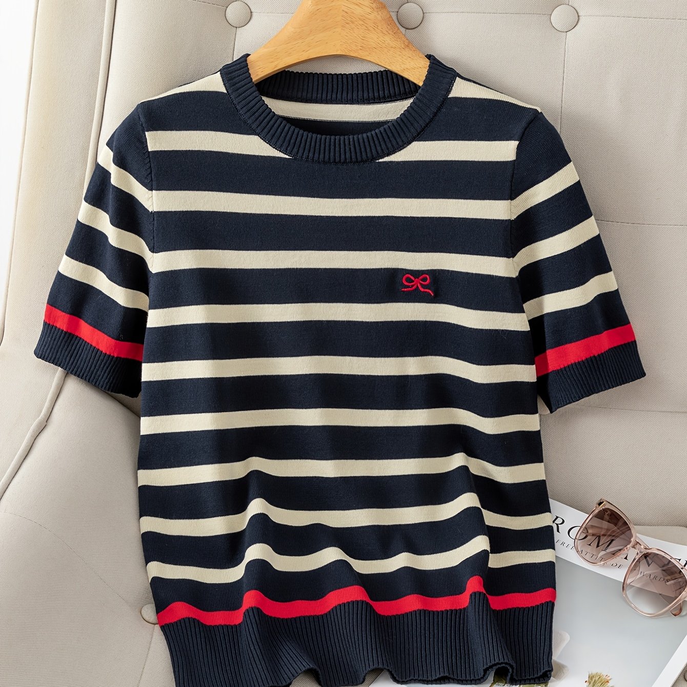 TEMU Elegancka Bluzka Damska z Kokardą – Kolorowe Paski, Okrągły Dekolt, Luźny Krój, Krótki Rękaw – Koszulka na , Casual i Biuro, Pranie Maszynowe,