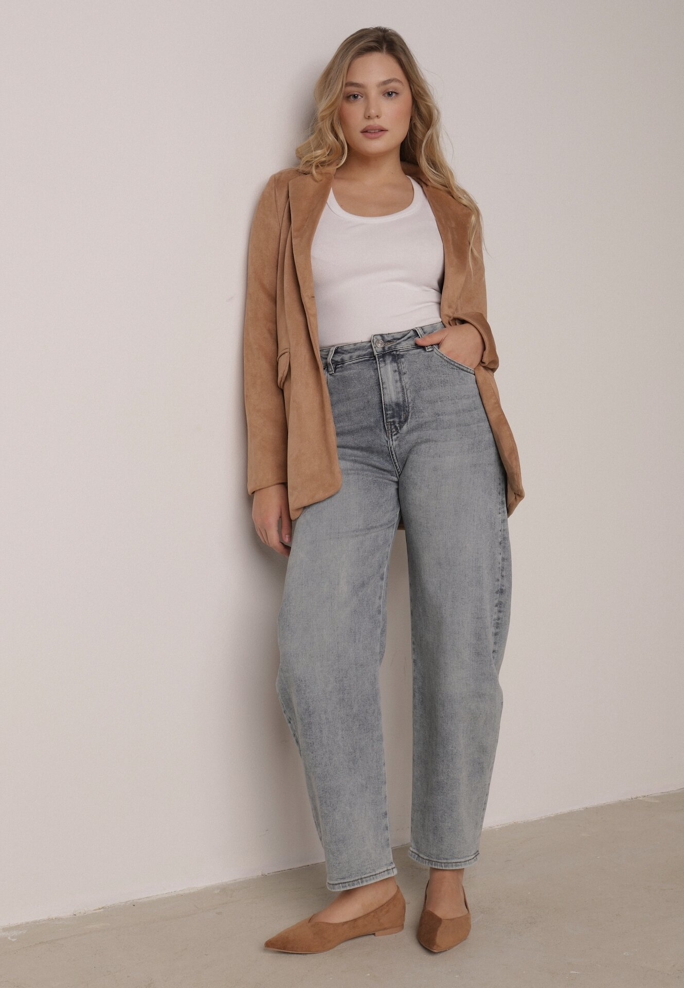 Jasnoniebieskie Bawełniane Jeansy o Kroju Barrel Leg z Wysokim Stanem Vimariele