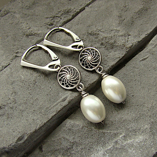 Kolczyki Perły z rozeta