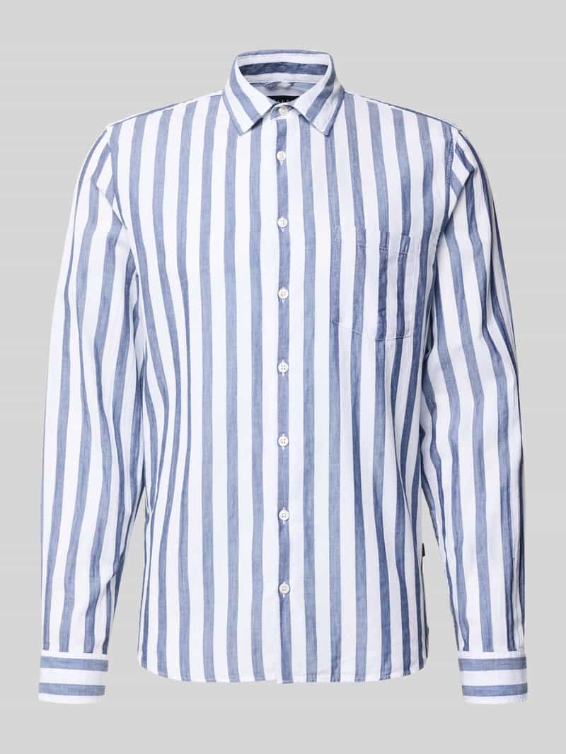 Koszula casualowa regular fit z kołnierzykiem typu kent