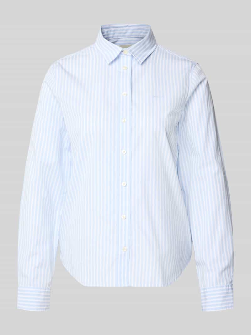 Bluzka o kroju regular fit ze wzorem w paski i wyhaftowanym logo