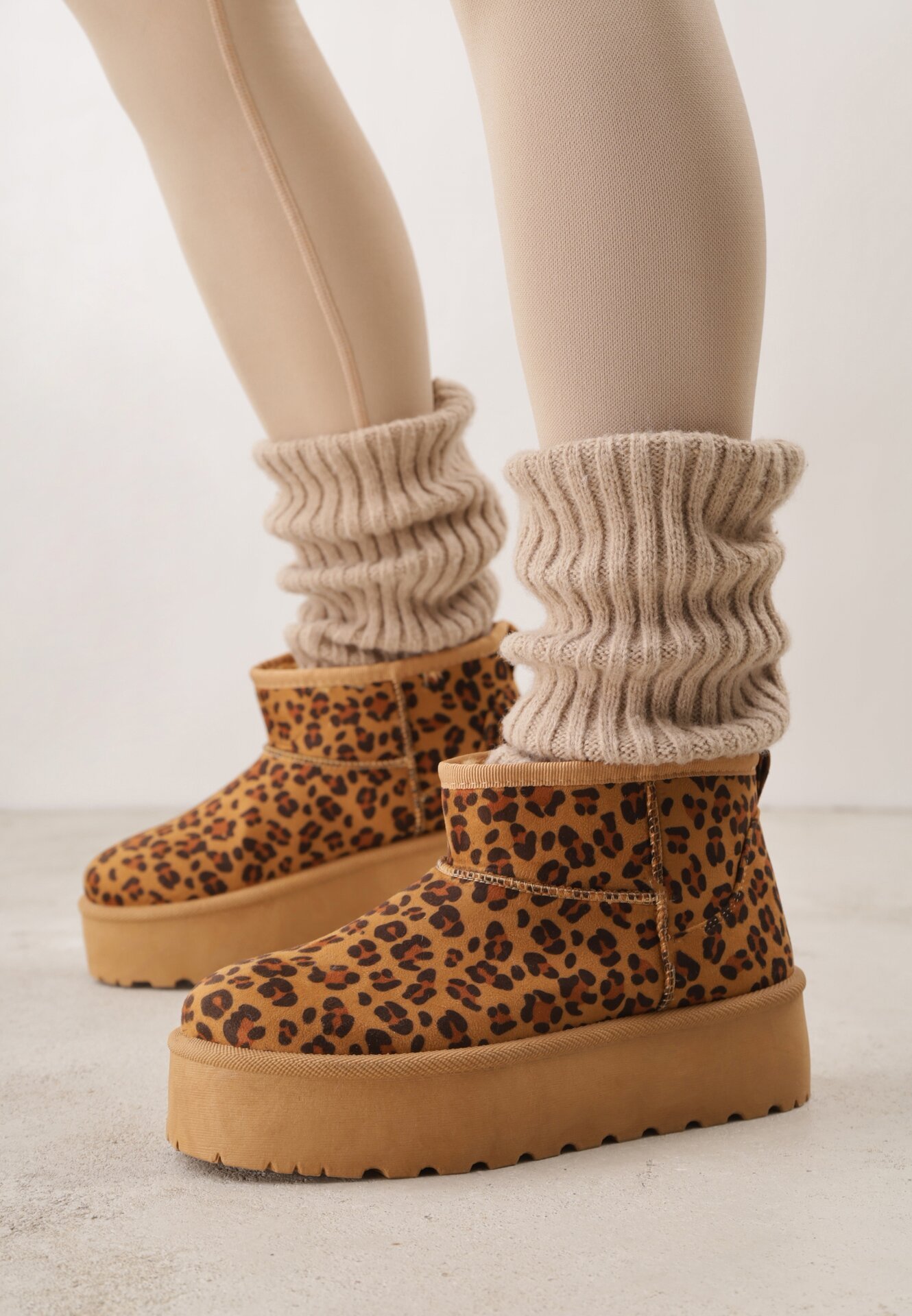 Panterkowe Krótkie Śniegowce na Platformie Lysindra