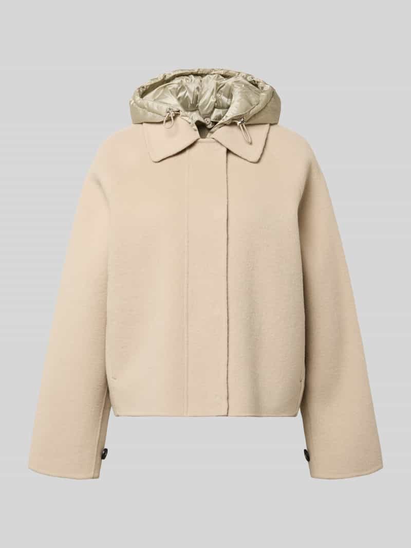 Kurtka o kroju regular fit z wykładanym kołnierzem