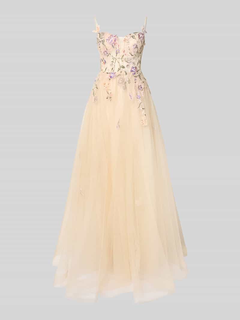 Sukienka wieczorowa z tiulu z haftami