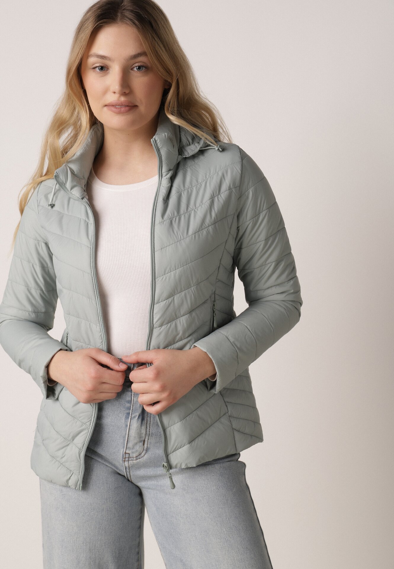 Jasnozielona Przejściowa Kurtka Pikowana z Odpinanym Kapturem Edrelith