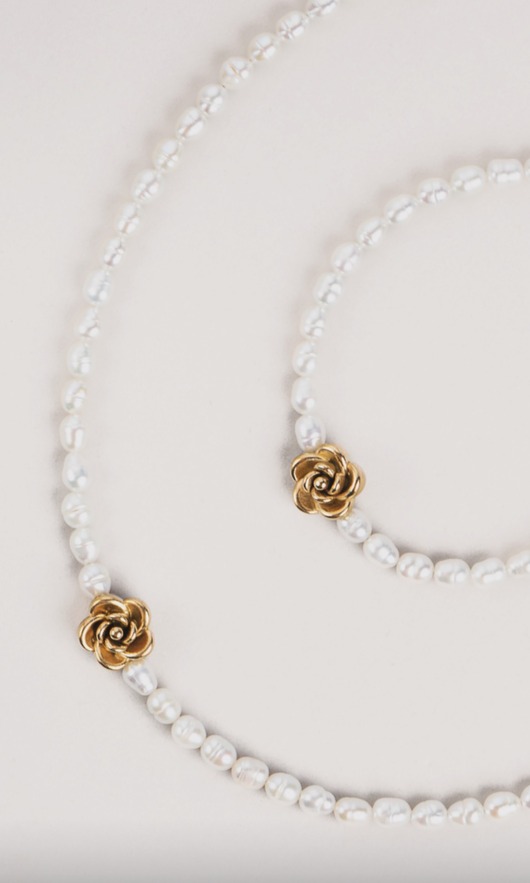 Naszyjnik z pereł z różą Pearl & Rose