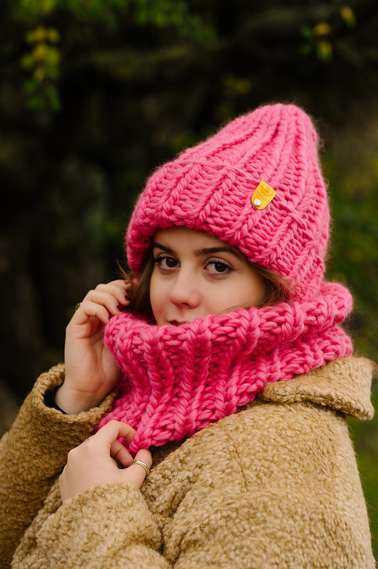 Różowy komplet zimowy czapka i komin Peruvian WOOLY