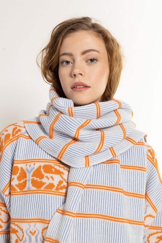 Szalik Nelli z wełny merino niebieski