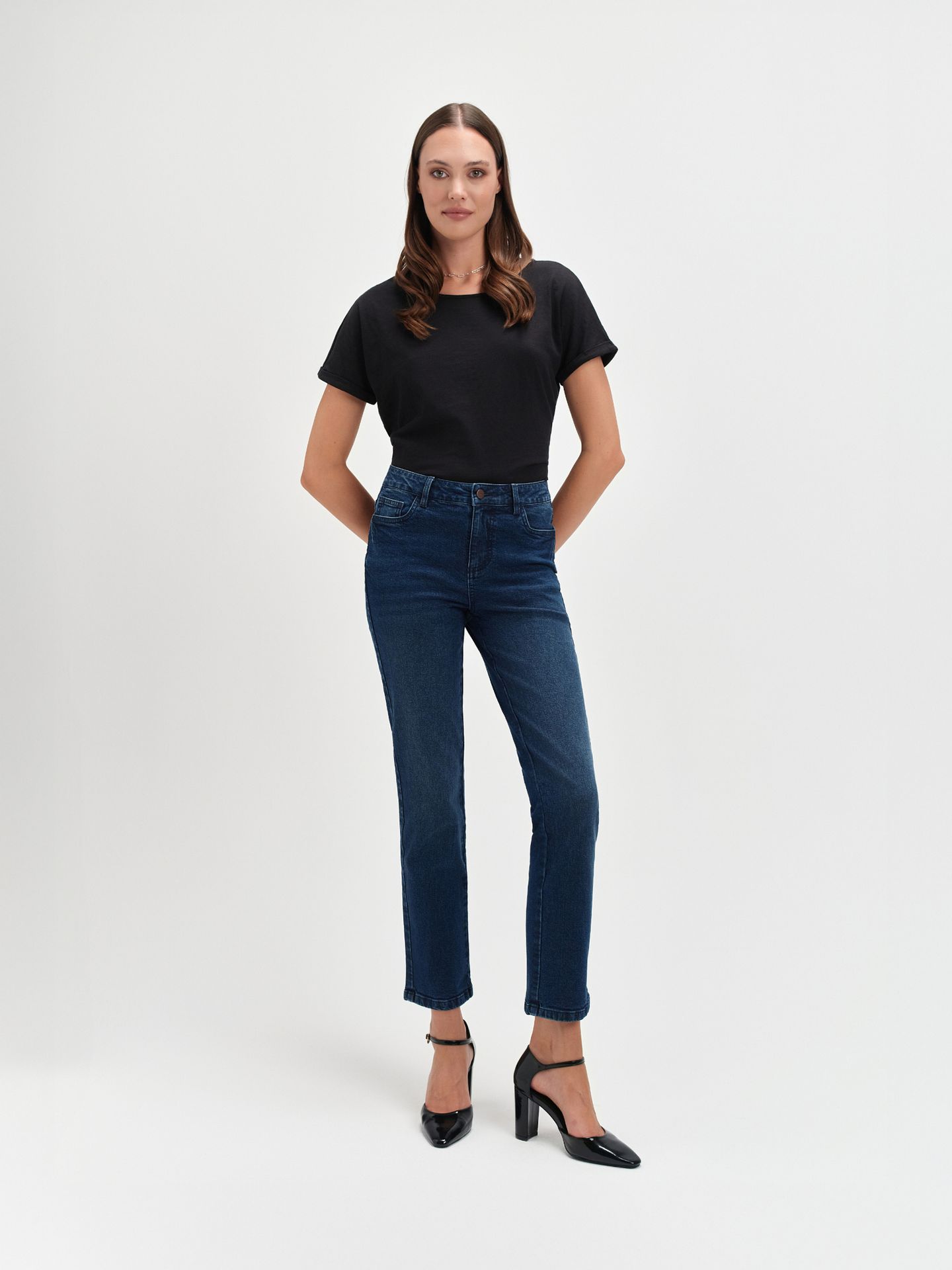 Granatowe jeansy slim fit