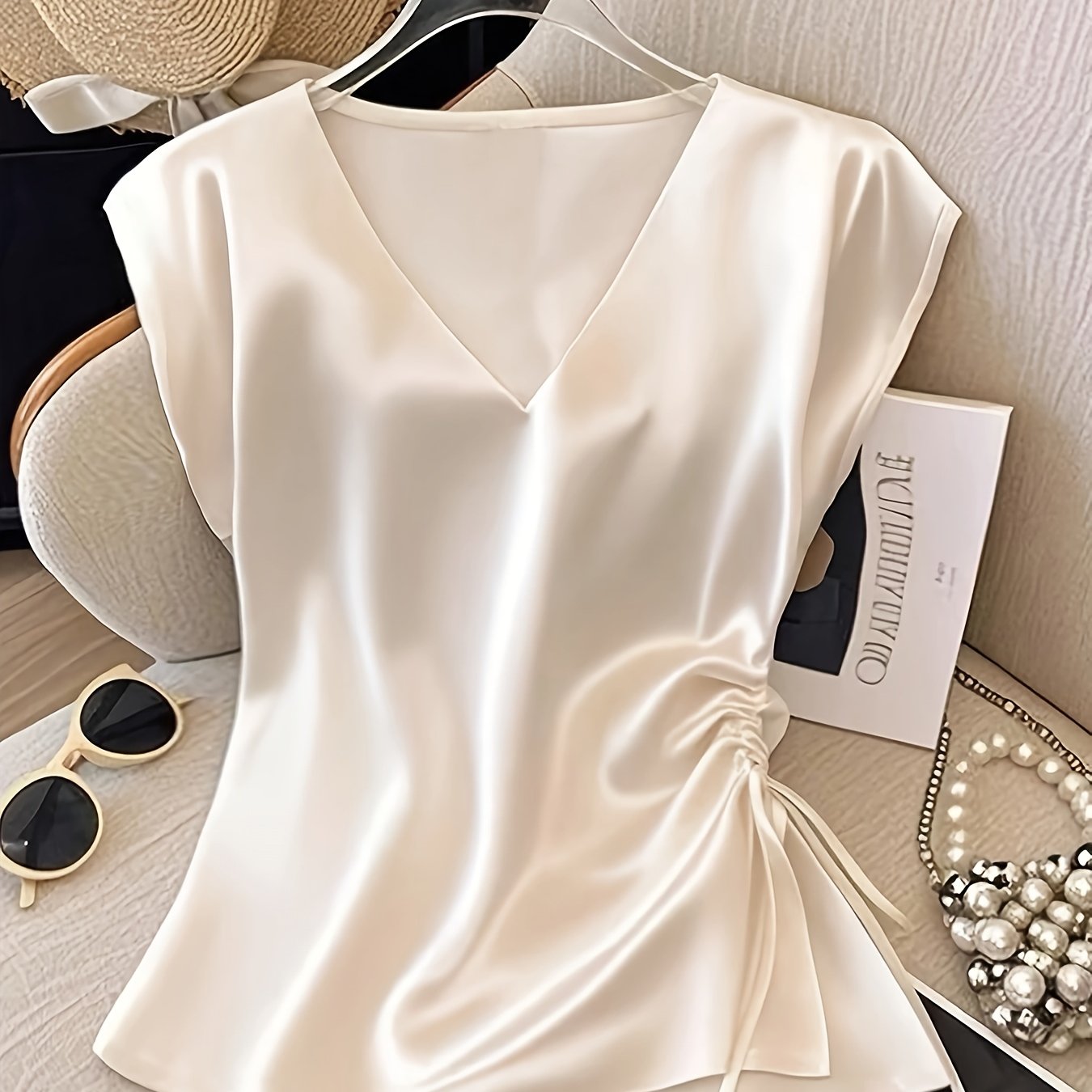 TEMU Elegancka bluzka damska z satyny z dekoltem w serek i marszczeniami – jednolity , krótki rękaw, zapinana na guziki koszula na wiosnę//jesień, do