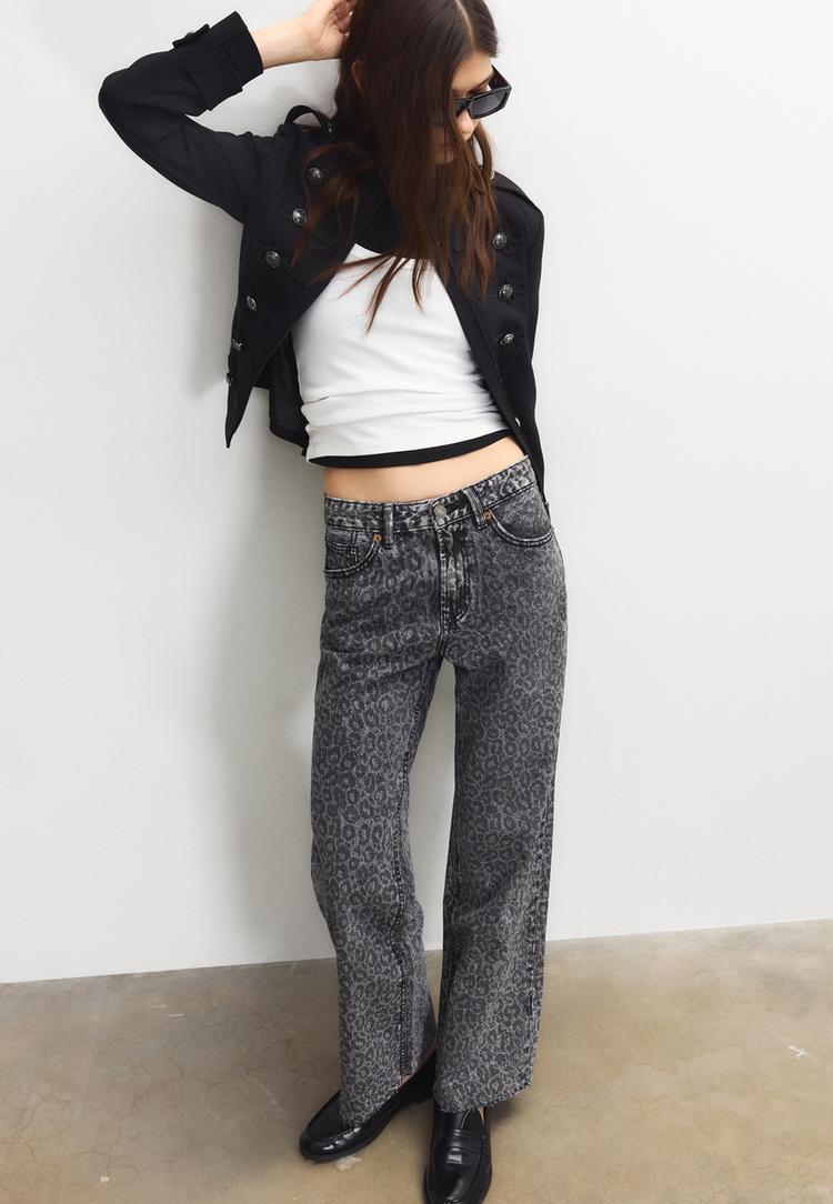 Stradivarius Jeansy Straight Wide w panterkę CZARNY DENIM Z EFEKTEM SPRANIA 34