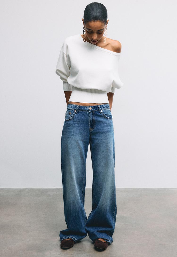 Stradivarius Asymetryczny sweter dzianinowy ze ściągaczem na dole Ecru L