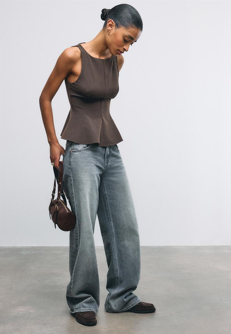 Stradivarius Top z baskinką bez rękawów Brązowy L