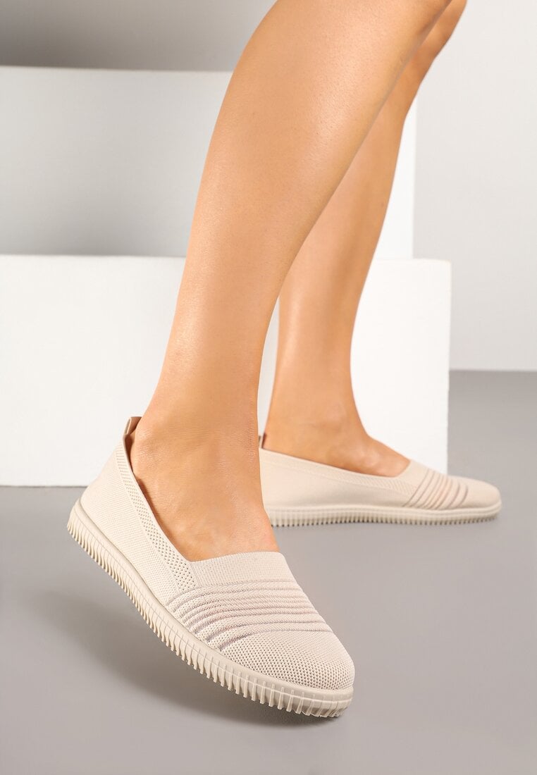 Beżowe Tenisówki Ozdobione Paskami Heloti