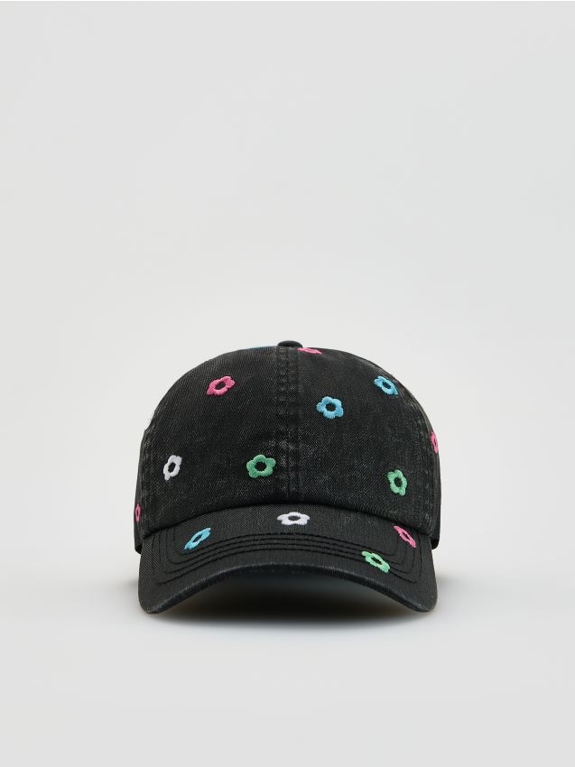 Reserved - Czapka z daszkiem w kwiaty - czarny