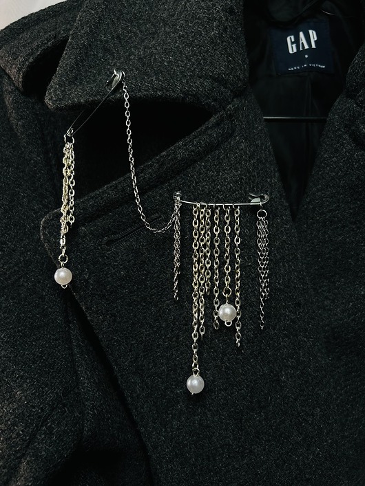 Broszka na agrafce Silver Chains Agrafka.Studio