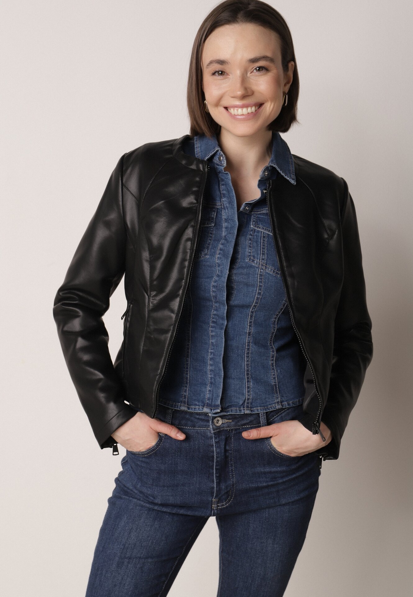 Czarna Przejściowa Kurtka Taliowana Ramoneska bez Kołnierzyka Nissanea