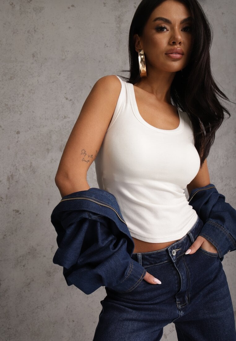 Biały Wiskozowy Top Dopasowany z Kwadratowym Dekoltem Bez Rękawów Bilincja