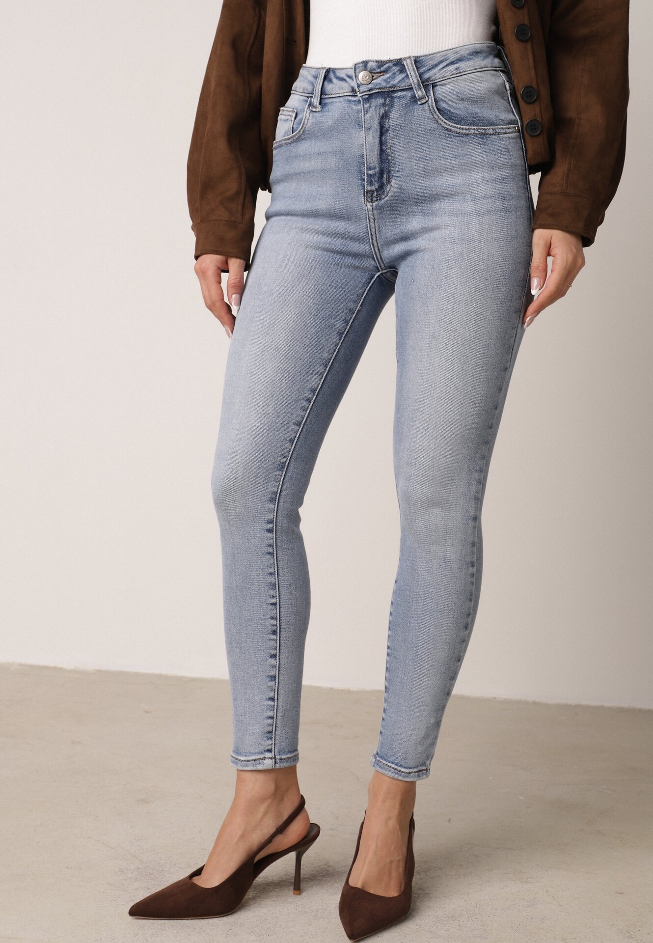 Niebieskie Dopasowane Bawełniane Jeansy Neviline