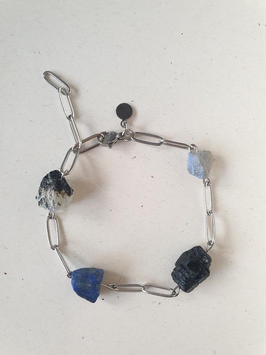 Bransoletka RAW z cienkim łańcuchem, lapis lazuli, czarny turmalin