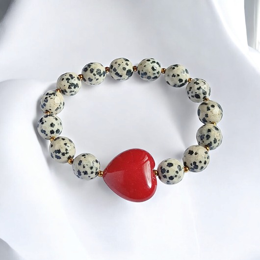 Jaspis dalmatyński i serce : CZERWIEŃ : bransoletka na gumce