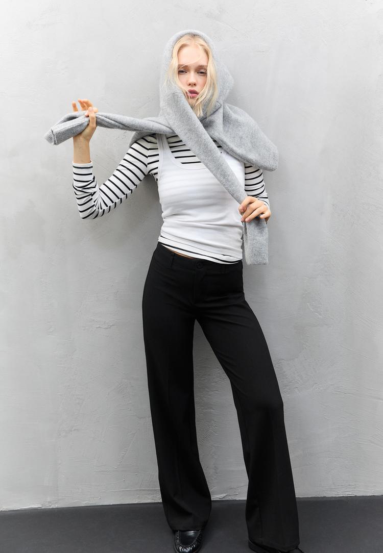 Stradivarius Spodnie wizytowe proste slim Czarny 40