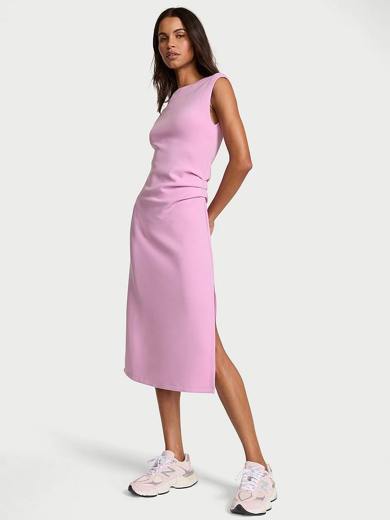 VSX Sukienka dzianinowa midi VSX Featherweight Knit
