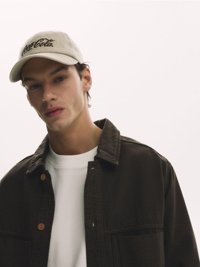 Reserved - Czapka baseball Coca-Cola - beżowy