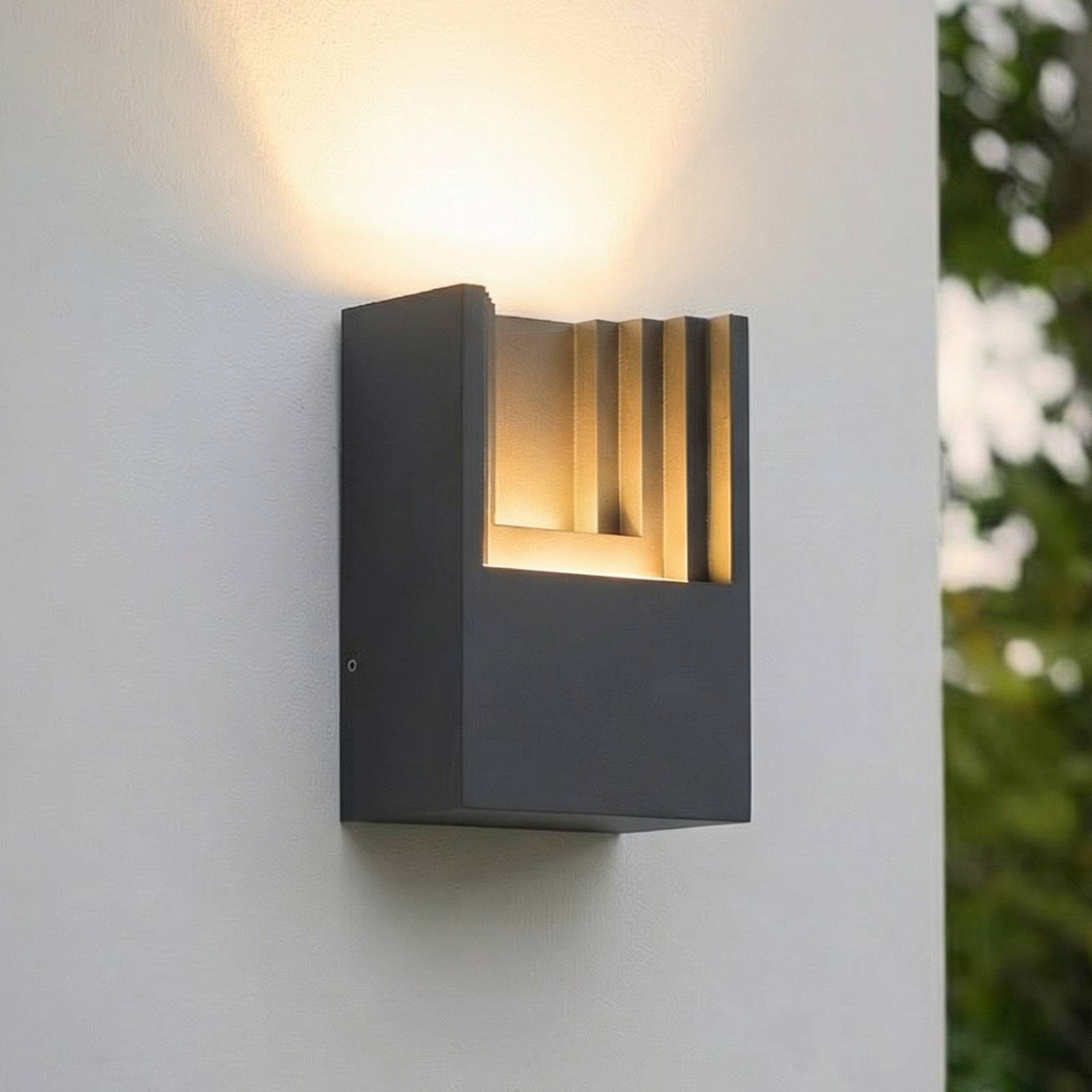 Kinkiet zewnętrzny LED Aurali Lindby, czarny, aluminium, nowoczesny