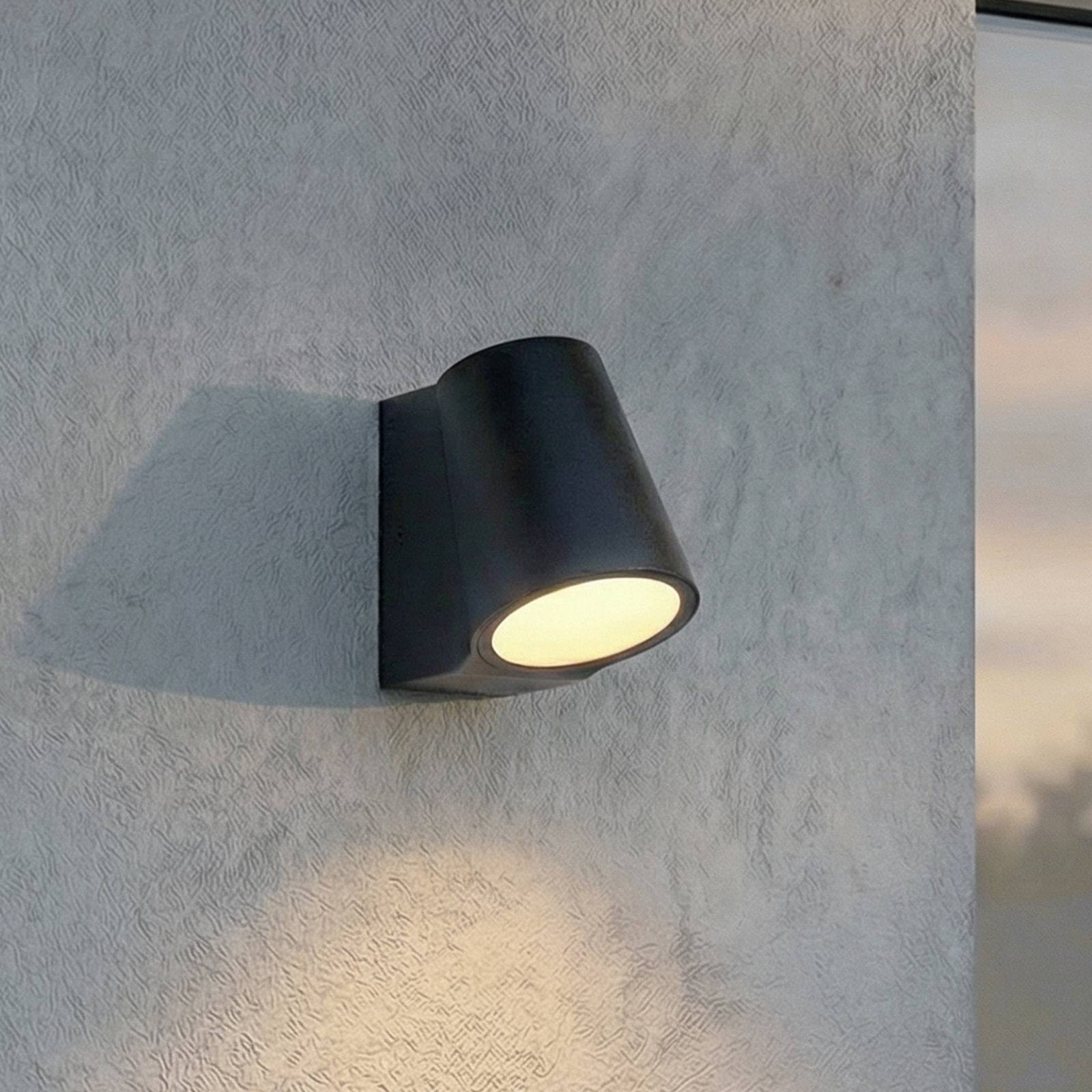 Kinkiet zewnętrzny LED Illuvia Lindby, czarny, aluminium, nowoczesny