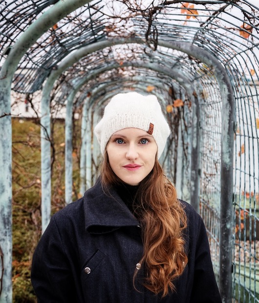 Biała damska czapka beretowa z alpaki