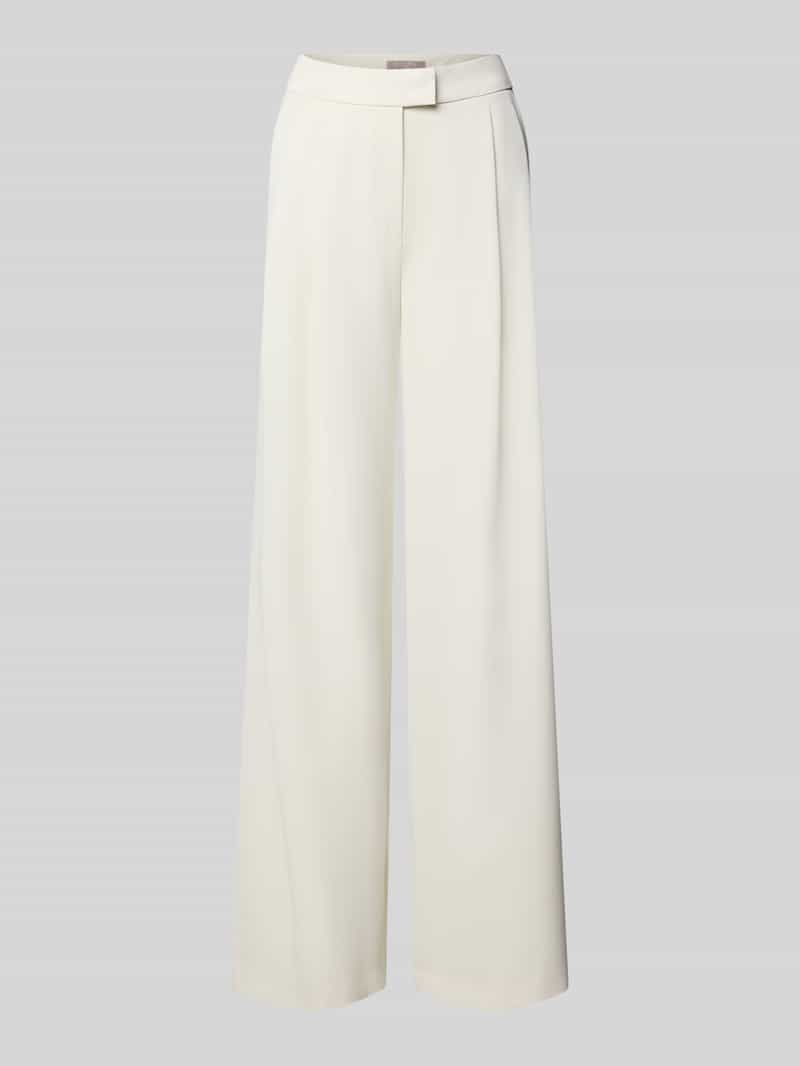 Szerokie materiałowe spodnie z marszczeniami